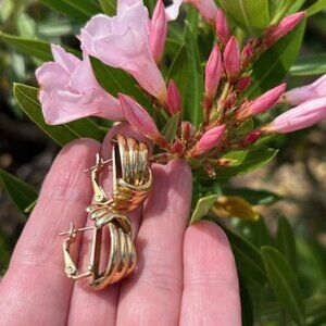 GIVENCHY Paris New York Gold Knot EARRINGS